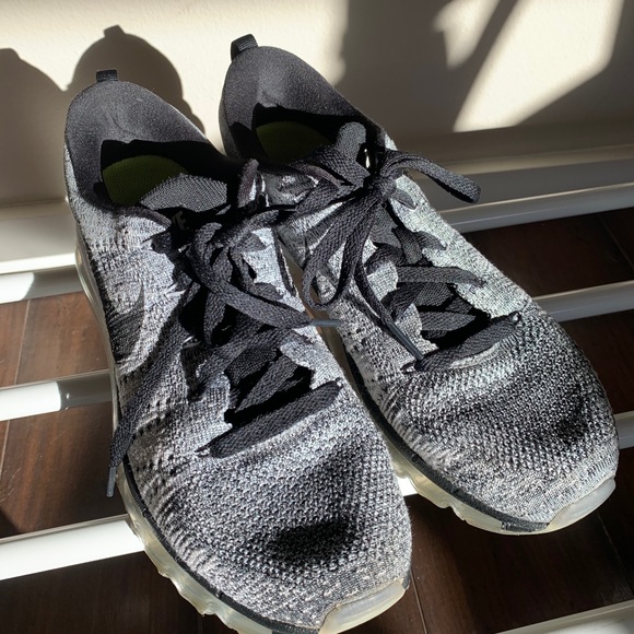 Nike Flyknit Airmax Oreo 2015 - Picture 4 of 9